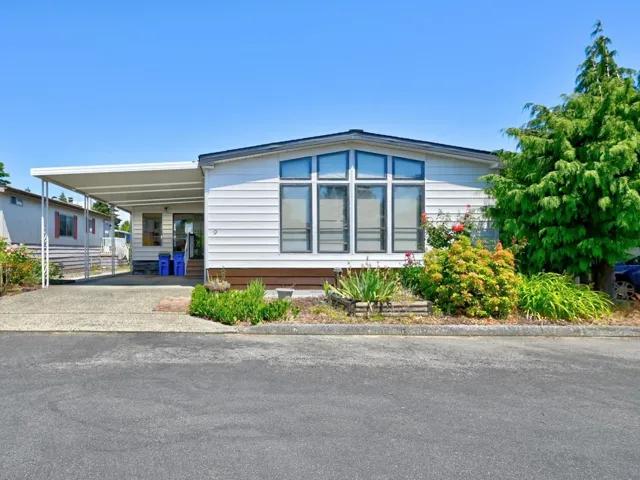 9 8670 156 STREET, Surrey, British Columbia V3S3S1
