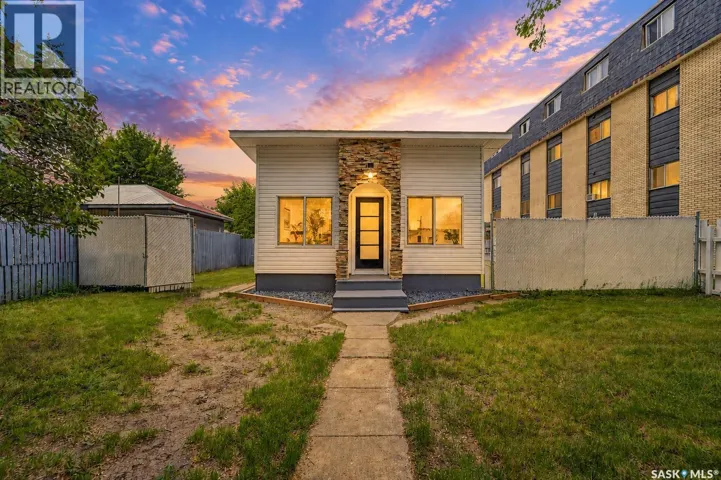 117 U AVENUE S, Saskatoon, Saskatchewan S7M3B9
