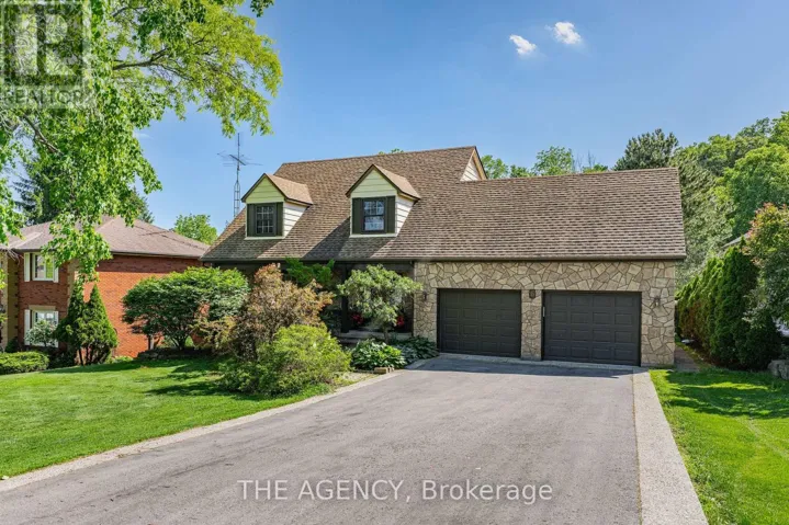 5 MAYS CRESCENT, Hamilton (Waterdown), Ontario L8B0G4