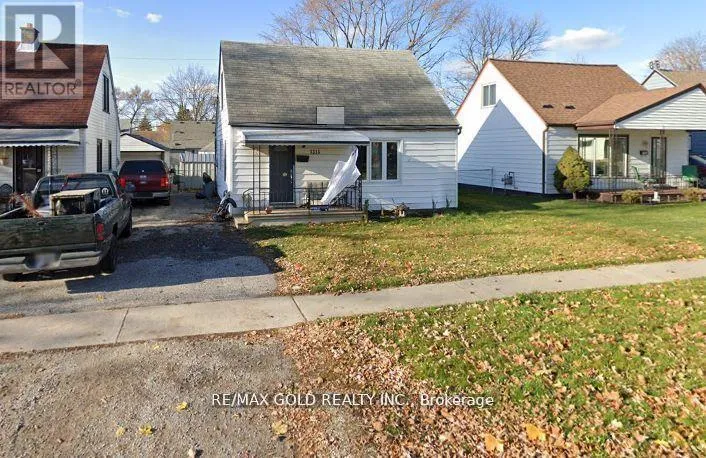 1315 PARTINGTON AVENUE, Windsor, Ontario N9B2P5
