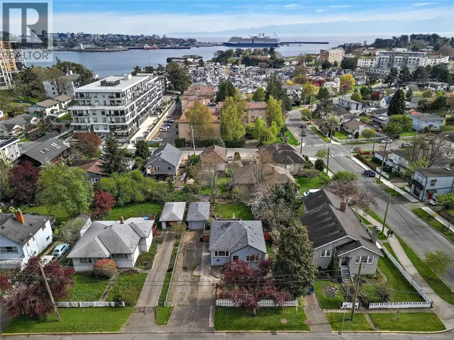 877 Wollaston St, Esquimalt, British Columbia V9A5A9