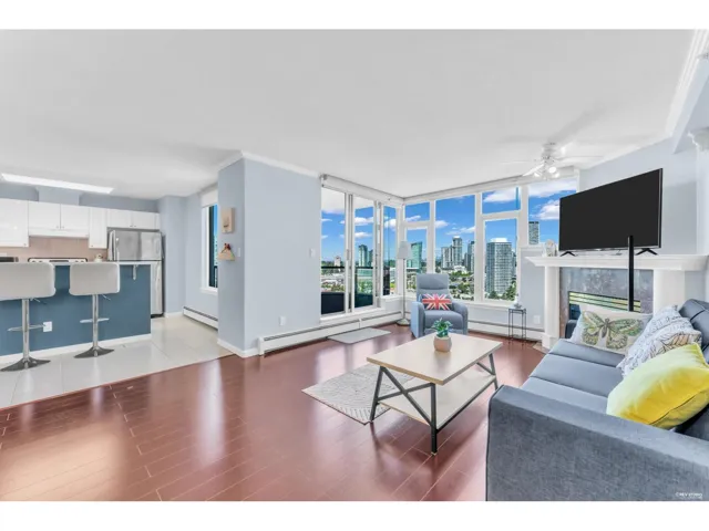 1701 13880 101 AVENUE, Surrey, British Columbia V3T5T1