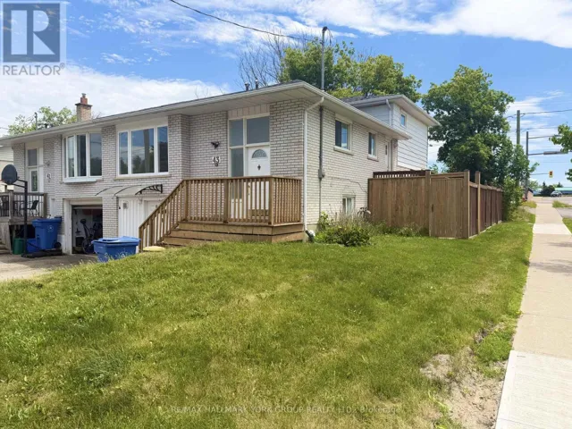 UPPER - 43 WALTER AVENUE, Newmarket (Bristol-London), Ontario L3Y2T2