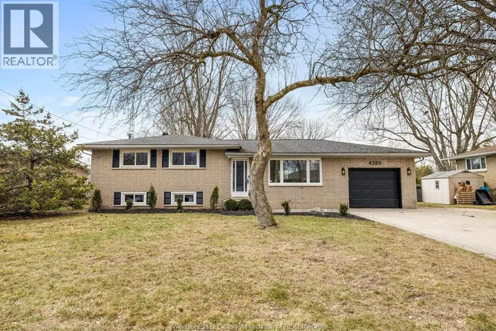4385 HURON CHURCH LINE ROAD, LaSalle, Ontario N8H1H3