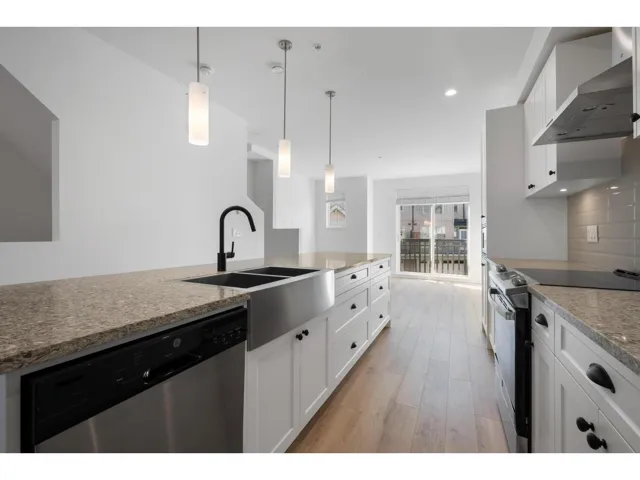21 20487 65 AVENUE, Langley, British Columbia V2Y3K8