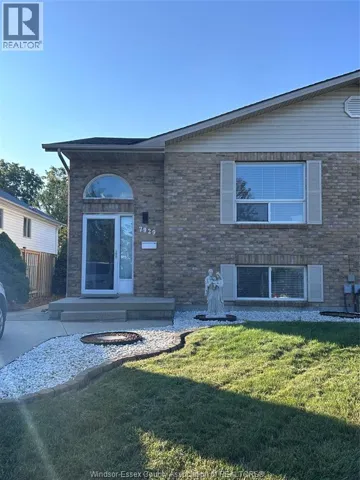 7929 HAWTHORNE DRIVE, Windsor, Ontario N8R2J9