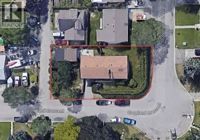 747 Coopland Crescent, Kelowna, British Columbia V1Y2V2