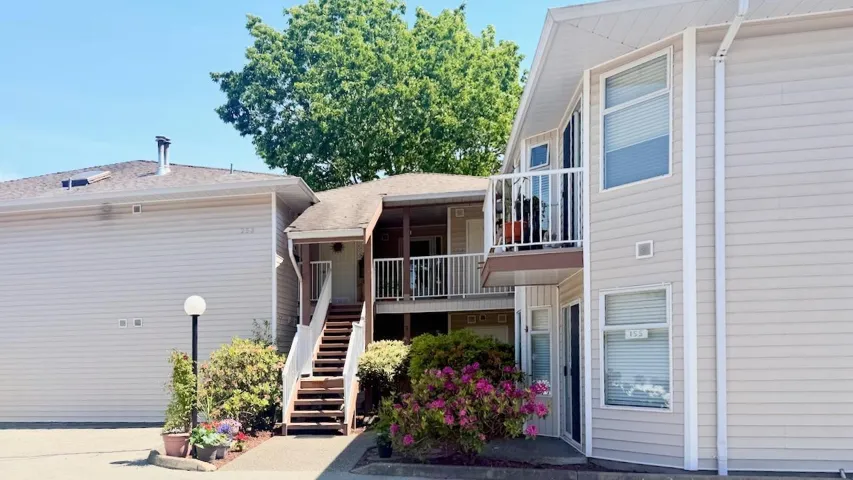 153 6875 121 STREET, Surrey, British Columbia V3W1C2