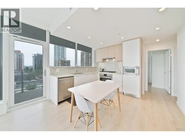 510 567 CLARKE ROAD, Coquitlam, British Columbia V3J0K7