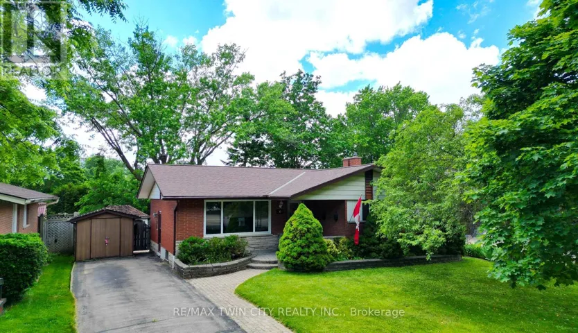 209 DIXIE CRESCENT, Waterloo, Ontario N2J3K9