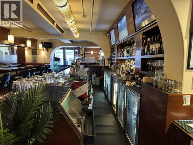 2666 GRANVILLE STREET, Vancouver, British Columbia V6H3H8