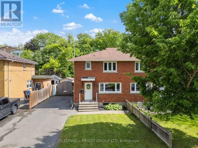 1486 LEPAGE AVENUE, Ottawa, Ontario K1Z8C9