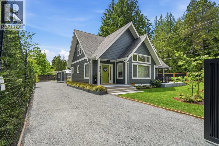 234 Fern Rd W, Qualicum Beach, British Columbia V9K1S4