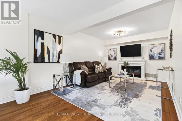 823 HYDE ROAD, Burlington (Brant), Ontario L7S1S6