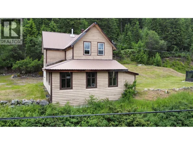 456 Long Lake Avenue, Greenwood, British Columbia V0H1J0