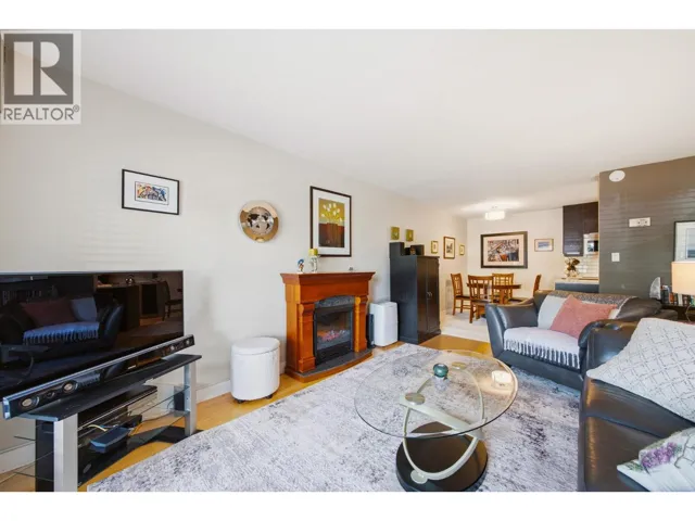 101 123 E 19TH STREET, North Vancouver, British Columbia V7L2Y9