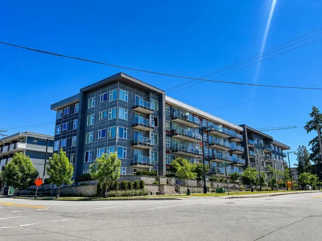 502 10838 WHALLEY BOULEVARD, Surrey, British Columbia V3R0G8