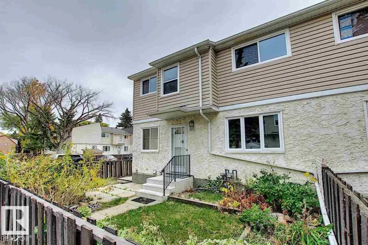 11F CLAREVIEW VG NW, Edmonton, Alberta T5A3P2