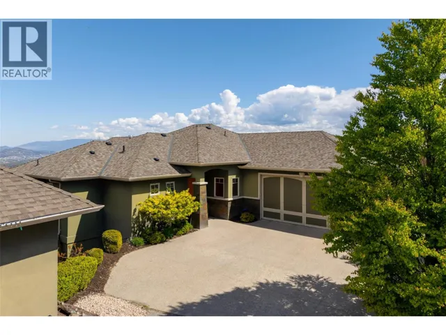 742 Crozier Avenue, Kelowna, British Columbia V1W5H4