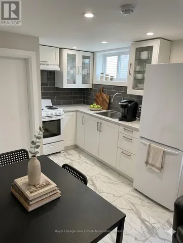 7 (BSMT) - 237 LAKESHORE ROAD E, Mississauga (Port Credit), Ontario L5G1G8