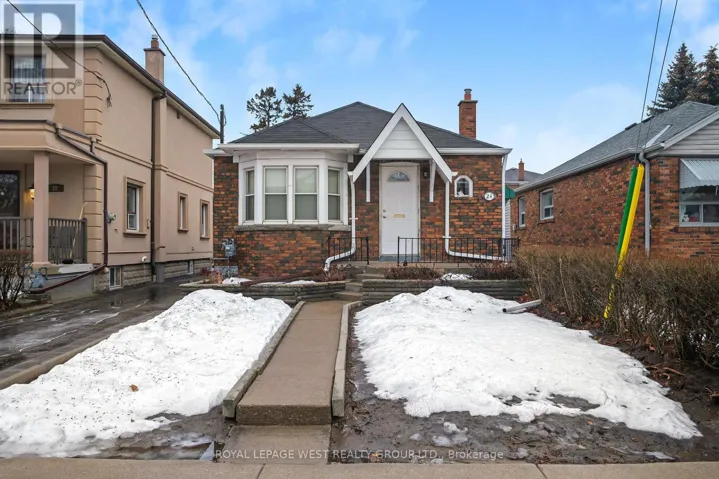 24 BARKER AVENUE, Toronto (Danforth Village-East York), Ontario M4C2N3