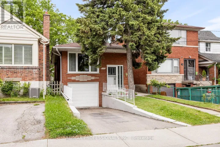 102 SYMONS STREET, Toronto (Mimico), Ontario M8V1V2