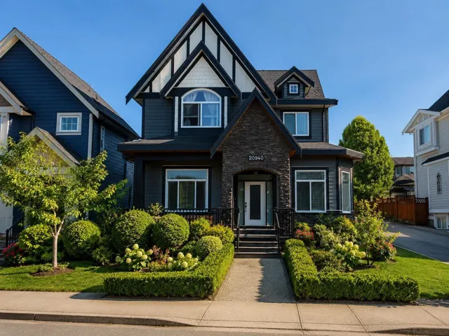 20940 80A AVENUE, Langley, British Columbia V2Y0R3