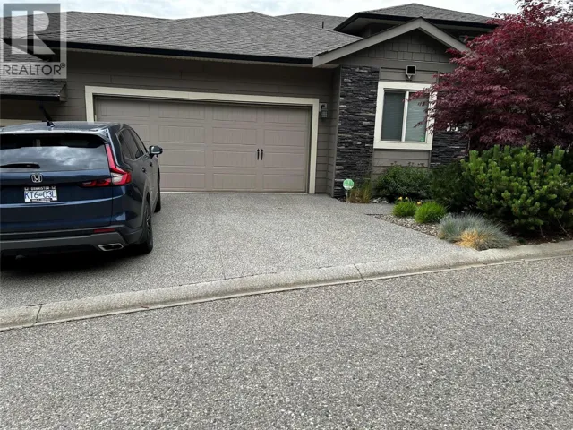 1040 Mt Revelstoke Place Unit# 15, Vernon, British Columbia V1B4E3