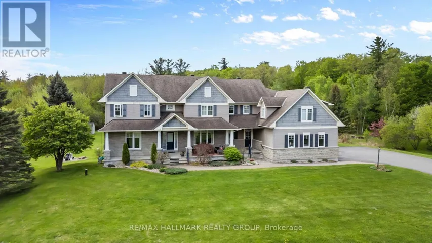 137 GOODMAN DRIVE, Ottawa, Ontario K2W1C7