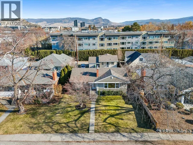 1945/1947 Bowes Street, Kelowna, British Columbia V1Y3C2