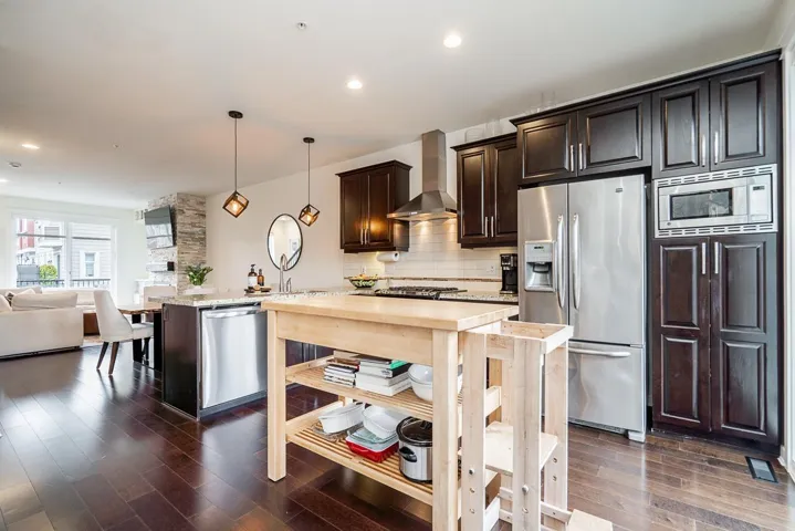 44 8068 207 STREET, Langley, British Columbia V2Y0M9