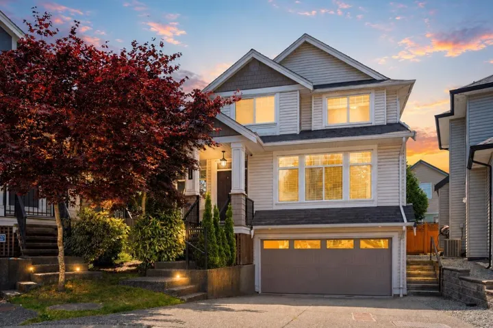 6071 145B STREET, Surrey, British Columbia V3S4R6