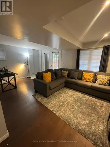 301 VIA ROMANO BOULEVARD, Vaughan (Patterson), Ontario L6A0J1