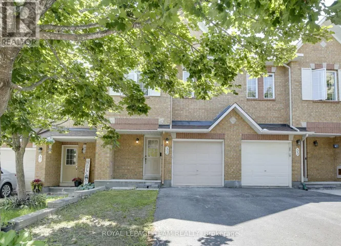 33 SCAMPTON DRIVE, Ottawa, Ontario K2W1G1