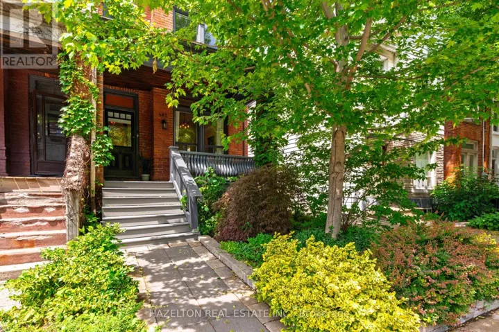 482 INDIAN GROVE, Toronto (Junction Area), Ontario M6P2H9