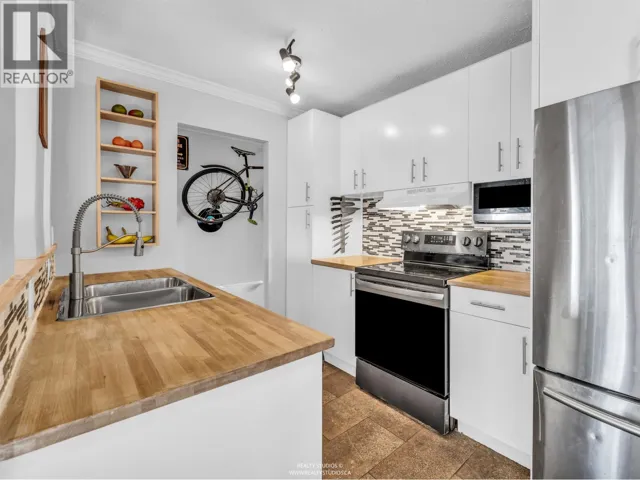 306 2222 CAMBRIDGE STREET, Vancouver, British Columbia V5L1E6