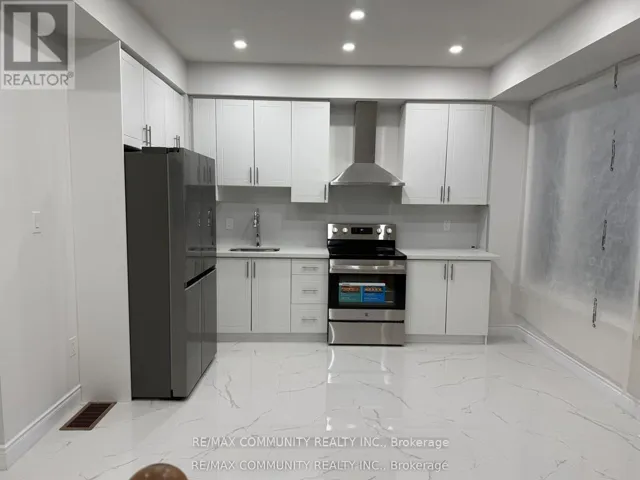387 TENNANT CIRCLE, Vaughan (Vellore Village), Ontario L4H5L2