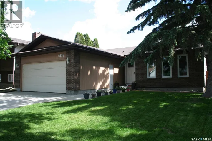 2118 Elderkin DRIVE E, Regina, Saskatchewan S4V1N7
