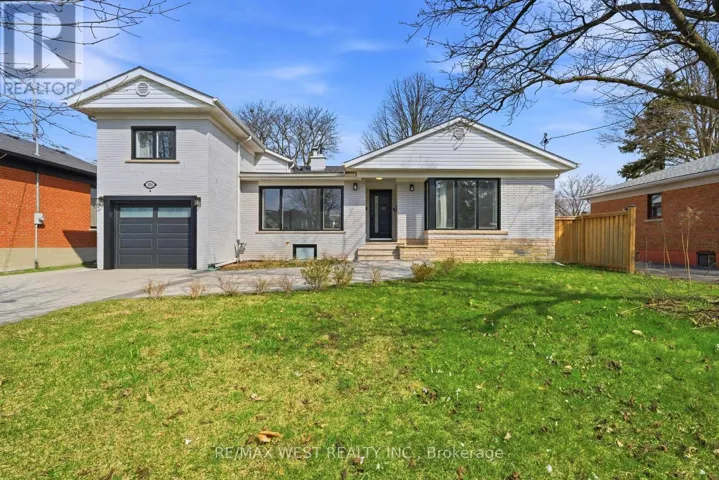 104 GREAT OAK DRIVE, Toronto (Princess-Rosethorn), Ontario M9A1N5