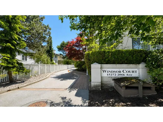 205 15272 20 AVENUE, Surrey, British Columbia V4A2A3