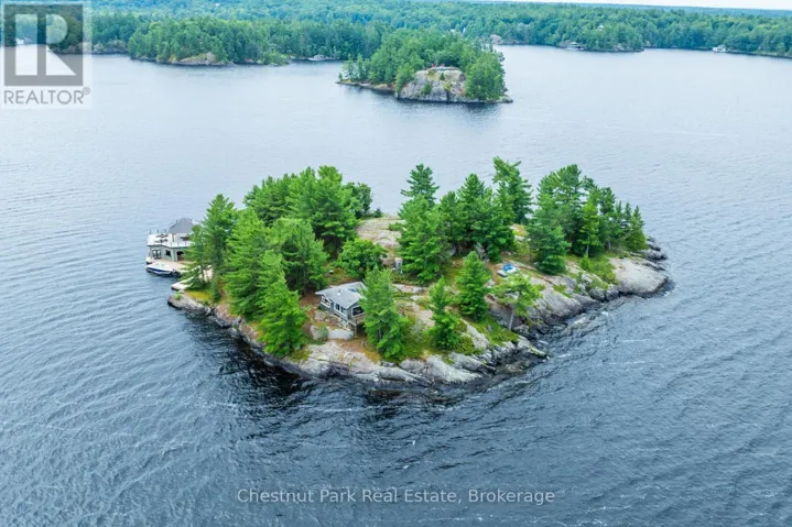 1 HELENA ISLAND, Gravenhurst (Muskoka (S)), Ontario P1P1R1