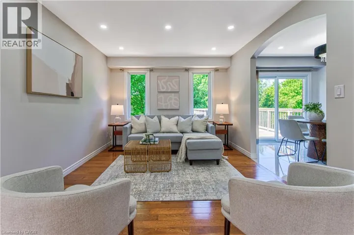 223 BUTTERCUP Court, Waterloo, Ontario N2V2W8