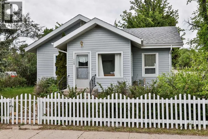 129 2 Avenue NE, Milk River, Alberta T0K1M0