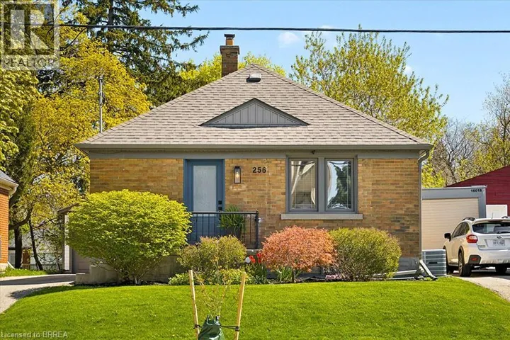 256 BOWMAN Street, Waterloo, Ontario N2J1W5
