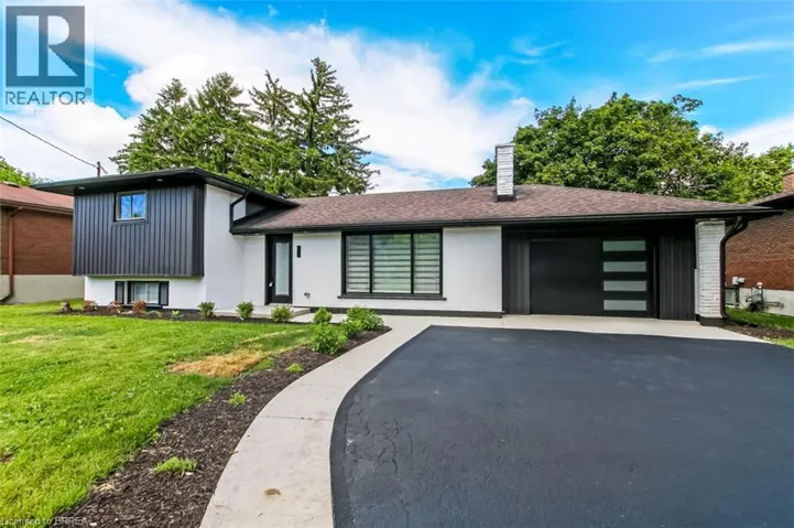22 KENSINGTON Avenue, Brantford, Ontario N3R3N7