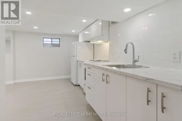 LOWER - 486 DELAWARE AVENUE, Toronto (Dovercourt-Wallace Emerson-Junction), Ontario M6H2T9