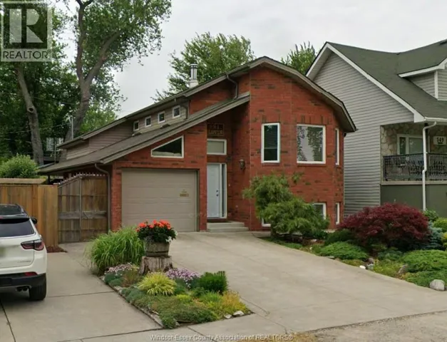 551 CLOVER STREET, Windsor, Ontario N8P1C5