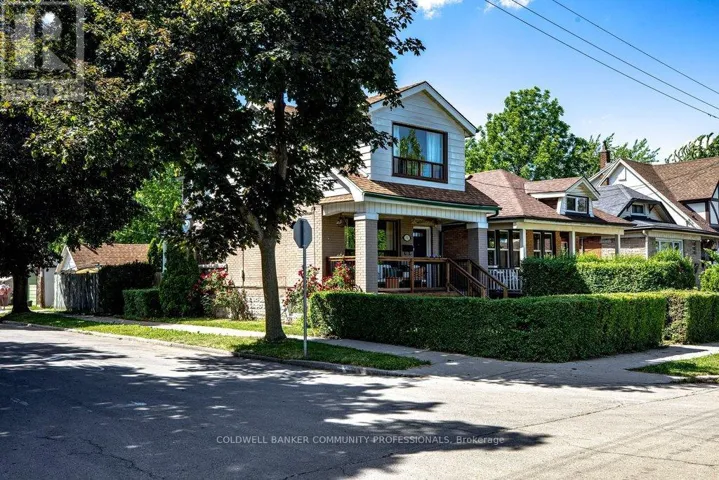 152 LONDON STREET S, Hamilton (Delta), Ontario L8K2G7