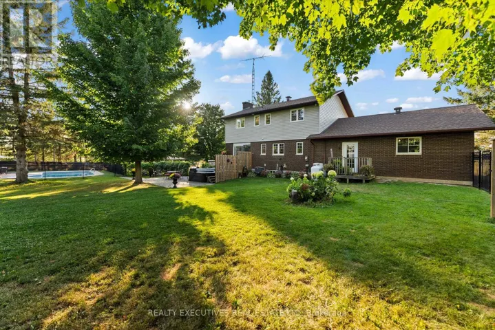 28 ANGLICAN CHURCH ROAD, Rideau Lakes, Ontario K0G1L0