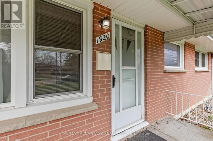 1920 DULUTH CRESCENT, London East (East I), Ontario N5V1H7